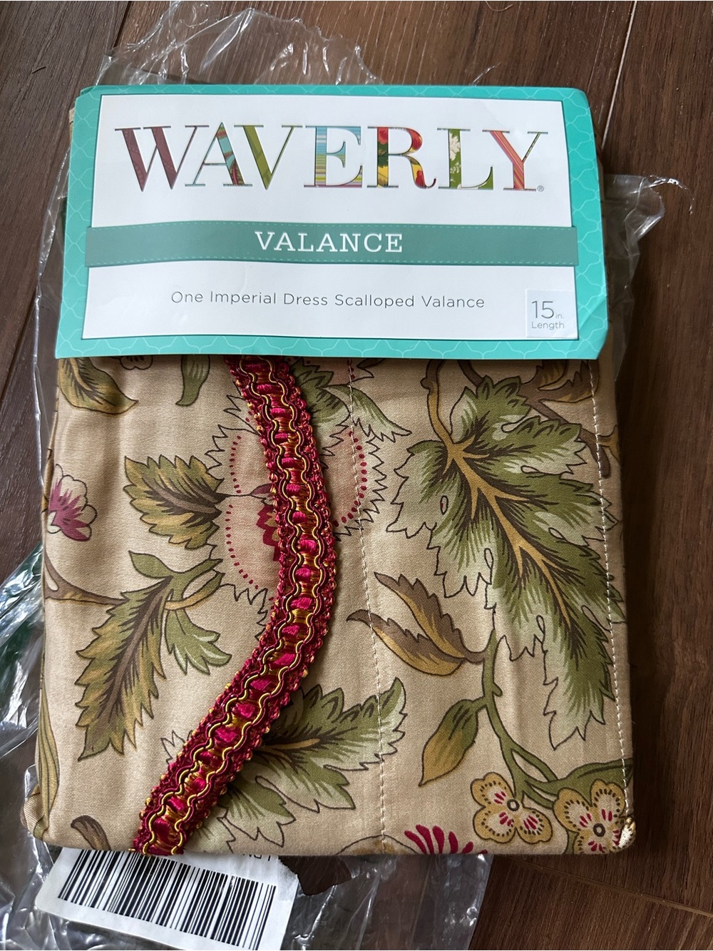 Waverly Imperial Dress Scalloped Valance Antique Floral NIP 50x15 (One)
